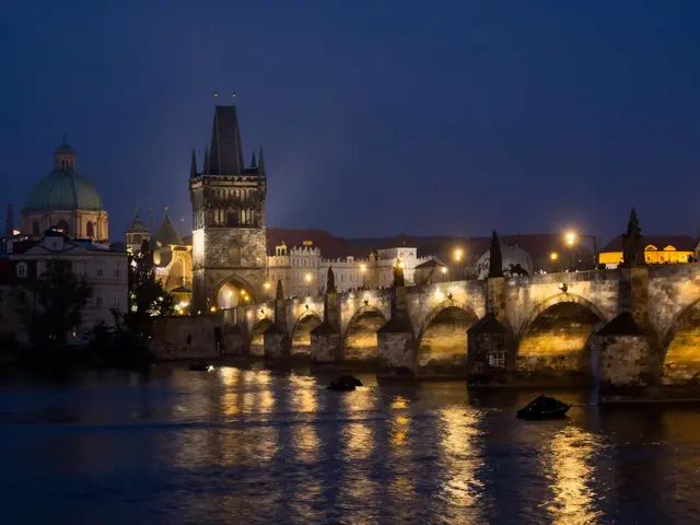 Romantické večery v Praze: 10 nápadů, které jsou lepší než večeře a film